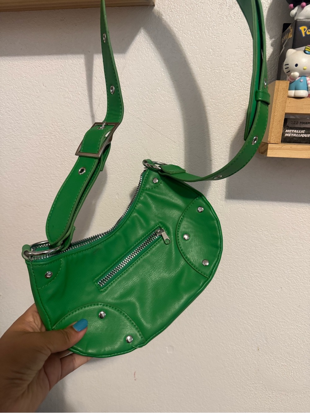Divided green purse